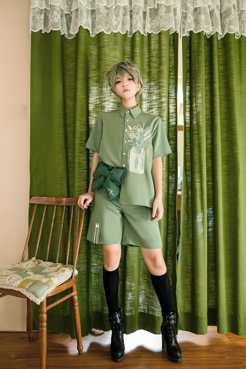 Princess Chronicles - Limited Flowering Time - Retro Green Flower Embroidery Shirt