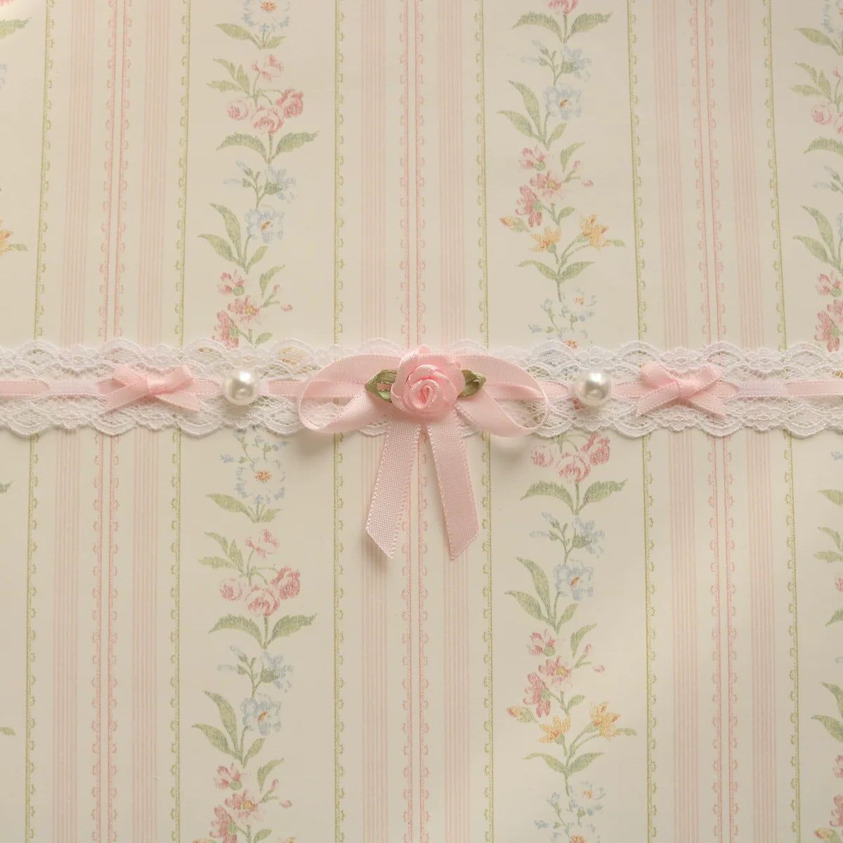 Creamy Bubbles - Sweet Lolita Choker Vintage Lace Rose Handmade Necklace