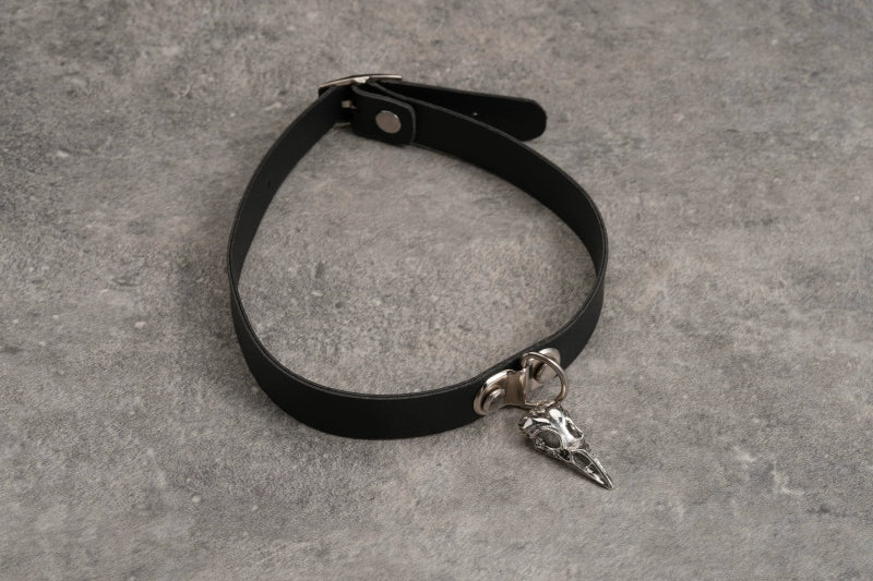 Strange Sugar - Gothic Lolita Choker Faux Leather Heart Pendant Necklace