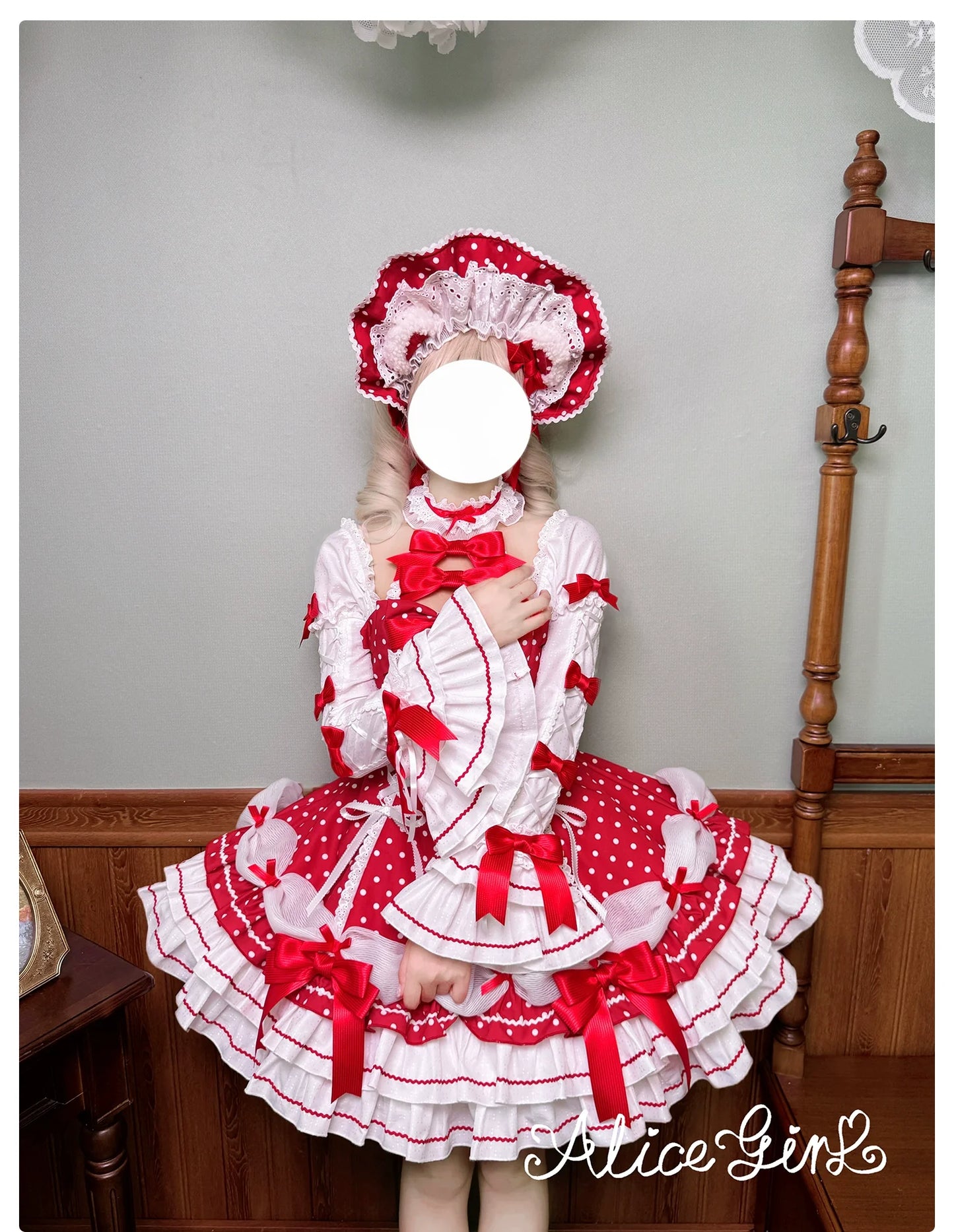 Alice Girl - Old School Polka Dots - Sweet Lolita BNT & Detachable Sleeves
