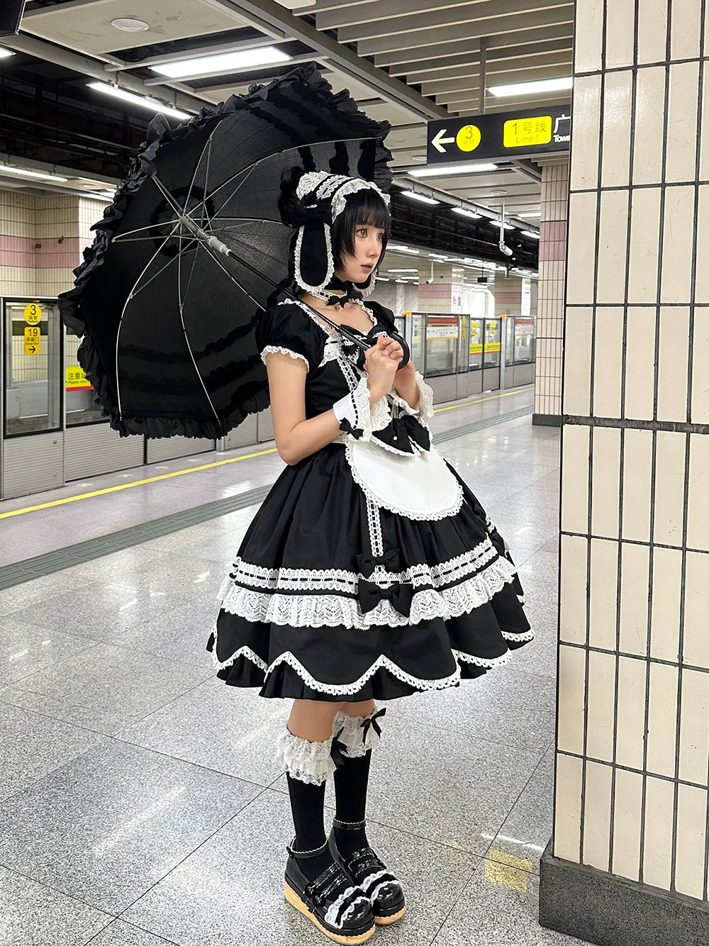 Miss Point - Vintage Petal Rabbit - Old School Lolita OP Cotton Dress With Petal-Shaped Hem