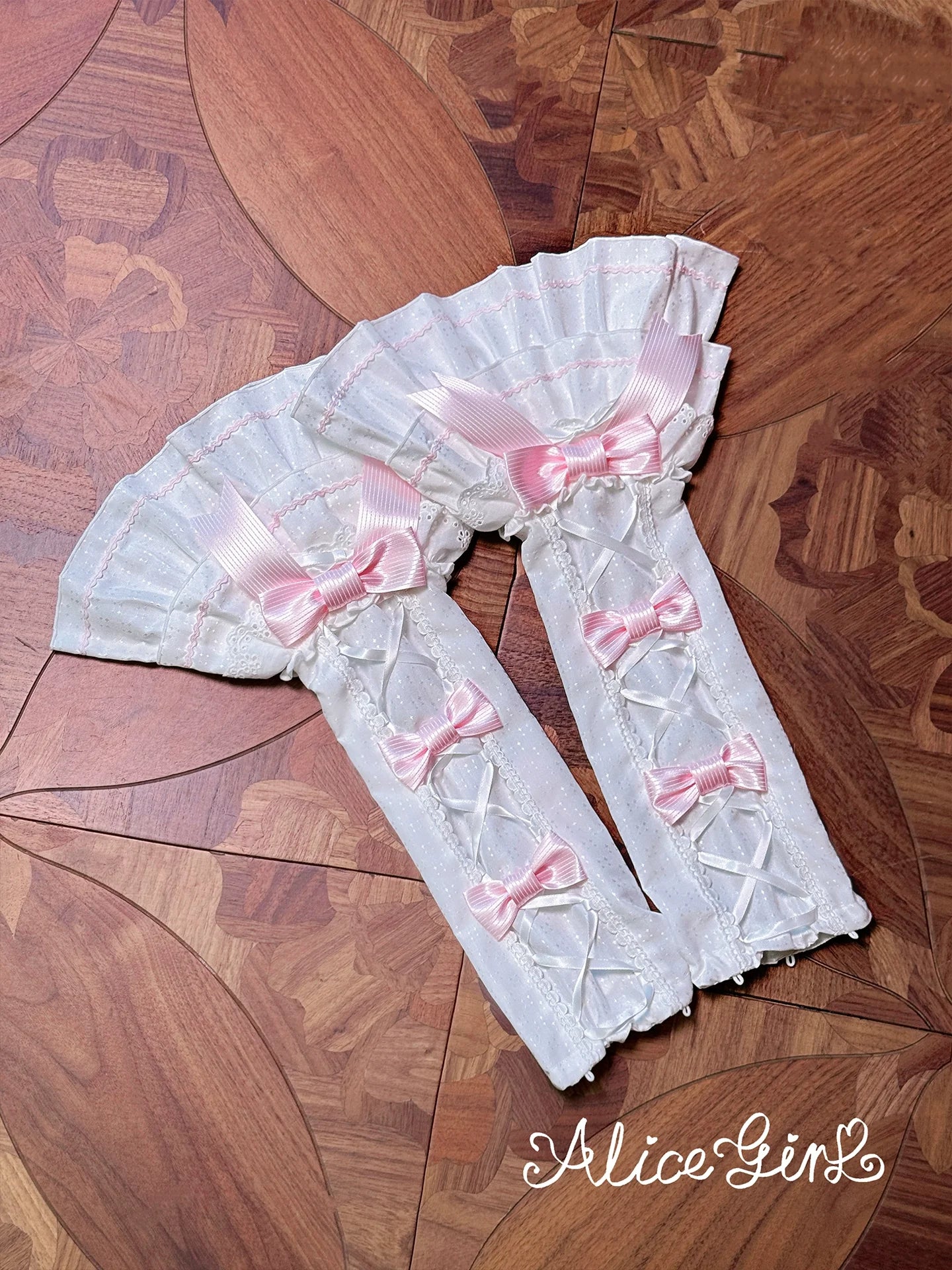 Alice Girl - Old School Polka Dots - Sweet Lolita BNT & Detachable Sleeves