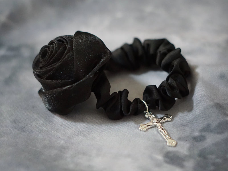 Strange Sugar - Gothic Lolita Black Hardware Skull Spider Hairband