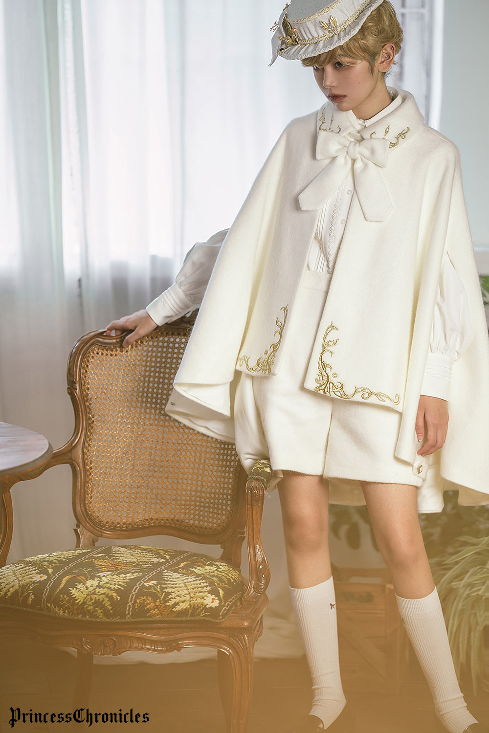 Princess Chronicles - Medieval Ouji Lolita Embroidered Cape