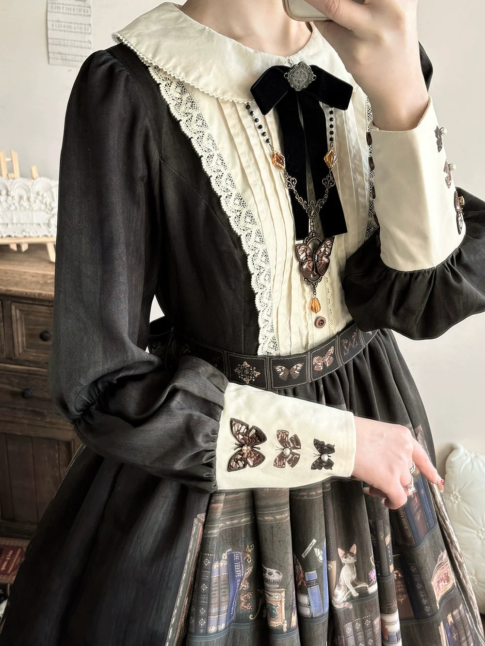 Miss Point - German Bookshelf - Classic Lolita OP Dress & Detachble Cape