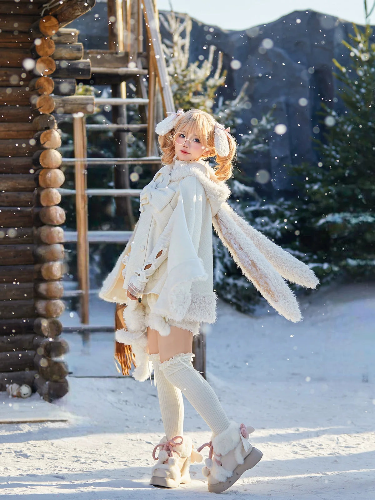 Tan Tuan - Rabbit & Bear - Winter Kawaii Lolita Cape and Shorts