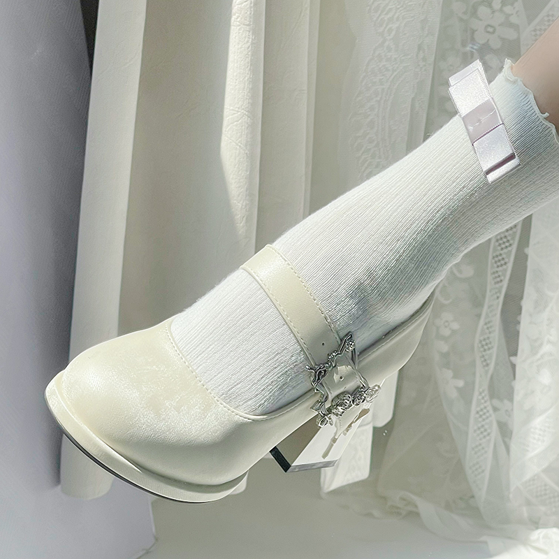 Dreamland - Wanxiang Cycle - Elegant Lolita Heel Shoes with Embossed Rose