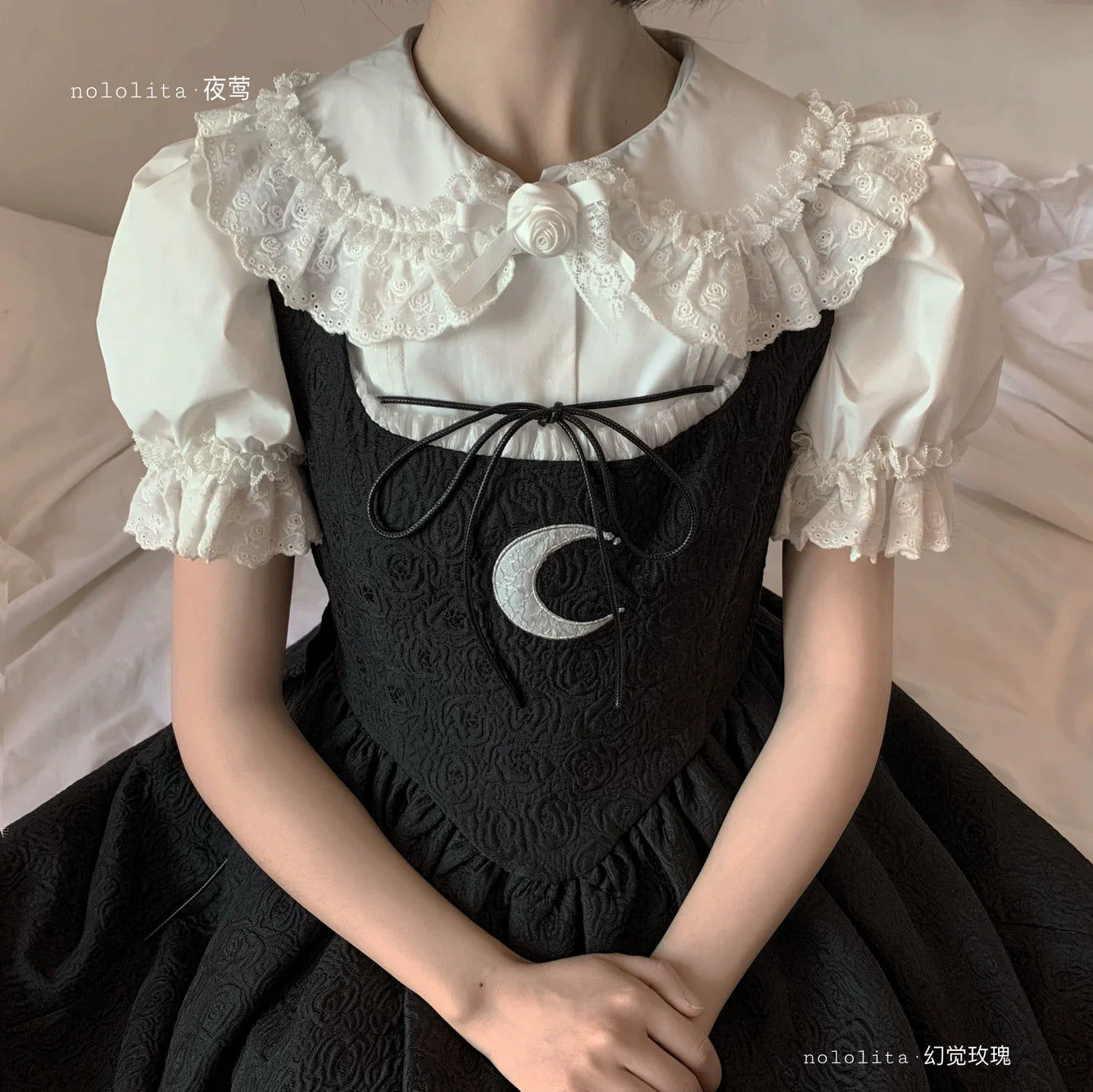 Nololita - Nightingale - Old School Lolita Shirt with Detachable Sleeves