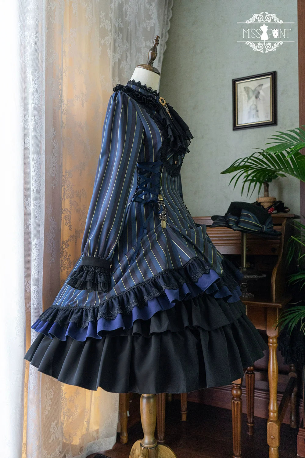 Miss Point - Perintz Manor - Gothic Lolita OP Long Sleeve Retro Lolita Dress