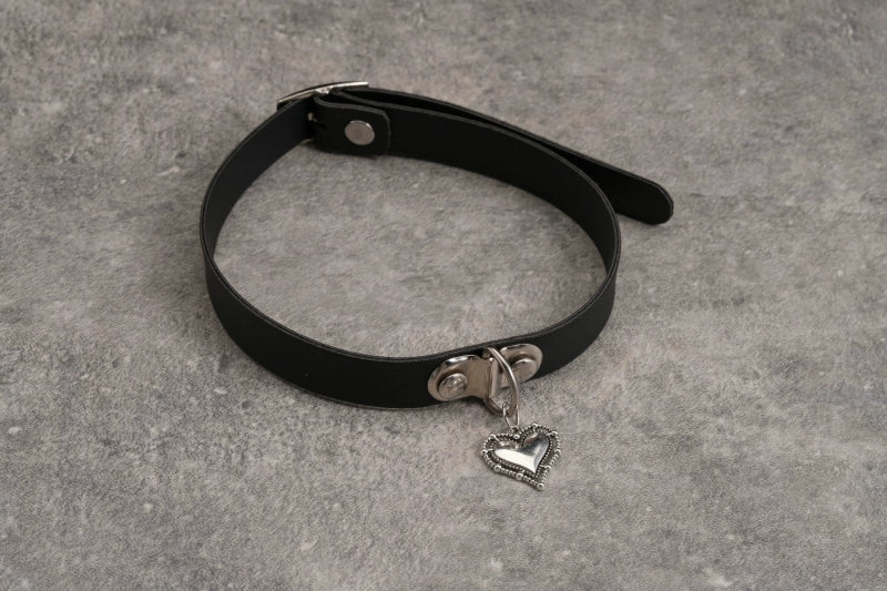 Strange Sugar - Gothic Lolita Choker Faux Leather Heart Pendant Necklace