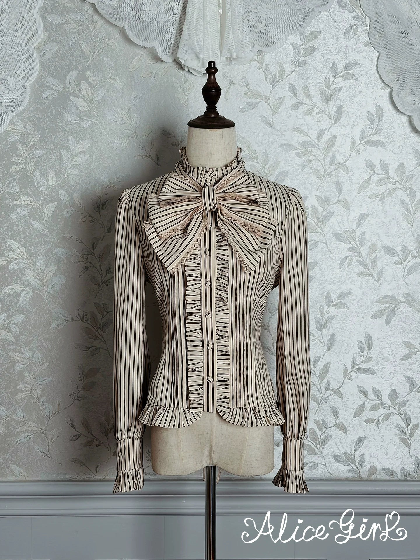Alice Girl - Duke of Victoria - Classic Lolita Striped Blouse