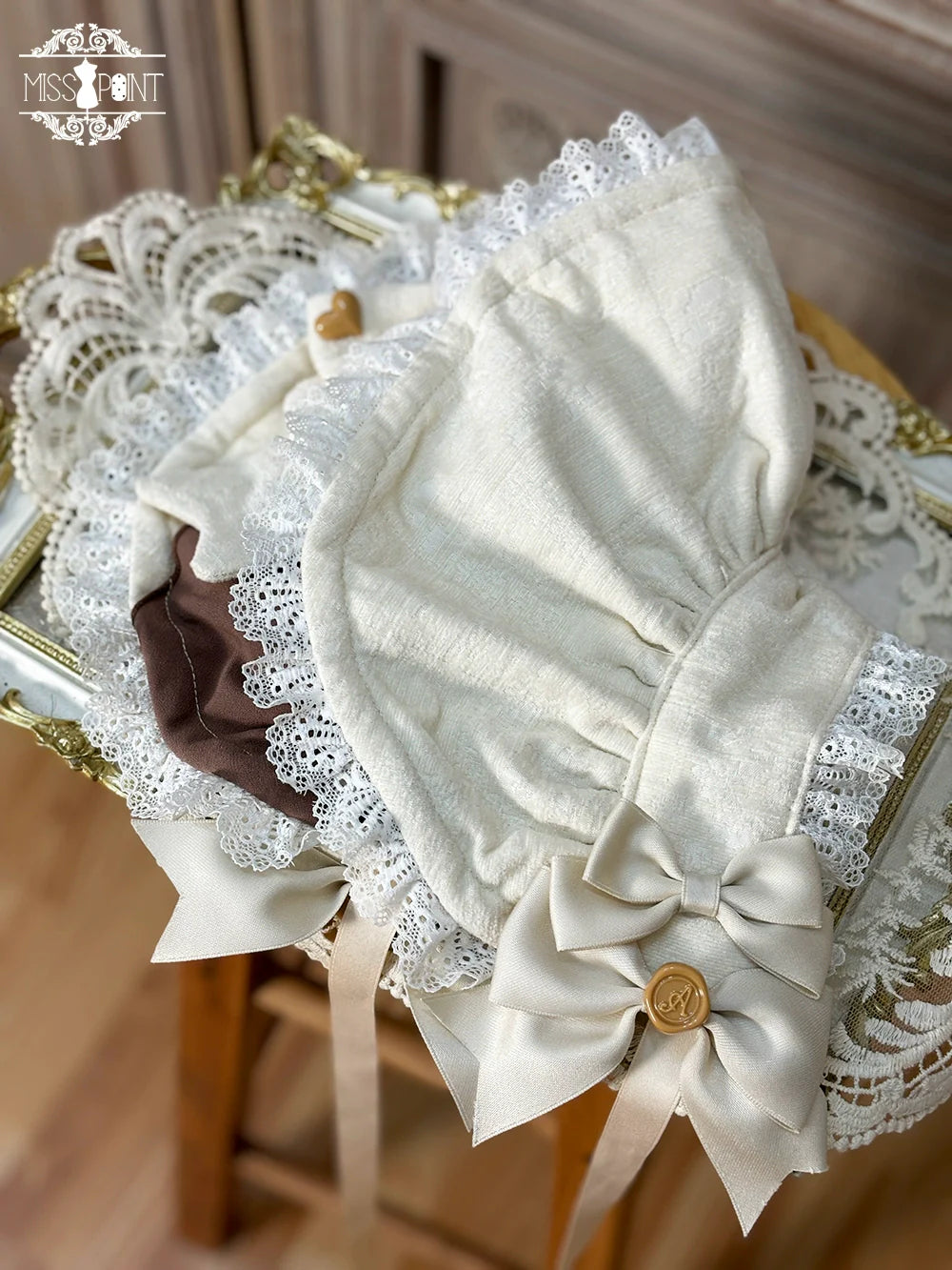 Miss Point - Classical Chocolate - Classic Lolita Accessory Bowler Hat BNT Beret Jabot