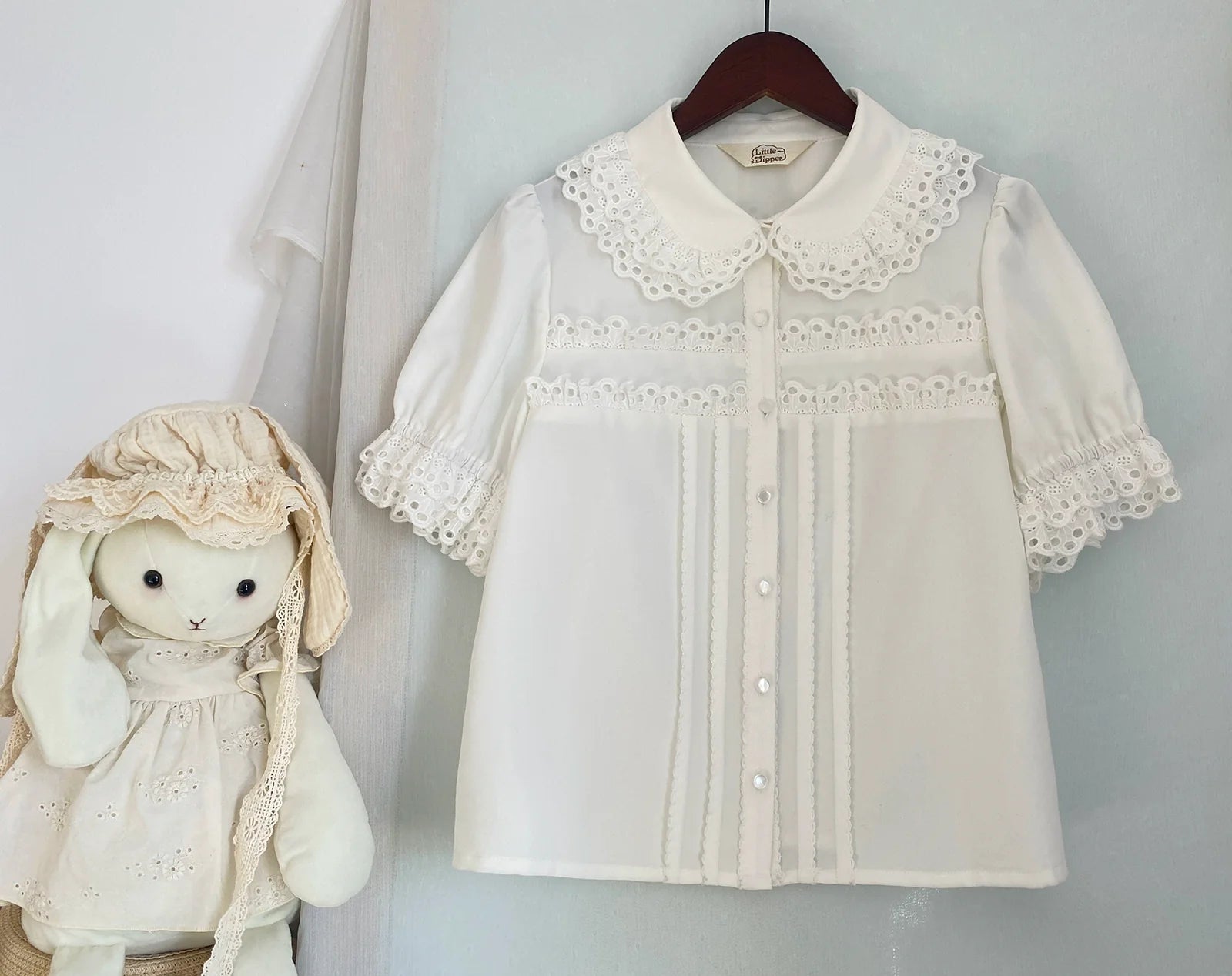 Little Dipper - Cherry Xiaobei - Daily Lolita Splicing Sleeve Lace Shirt