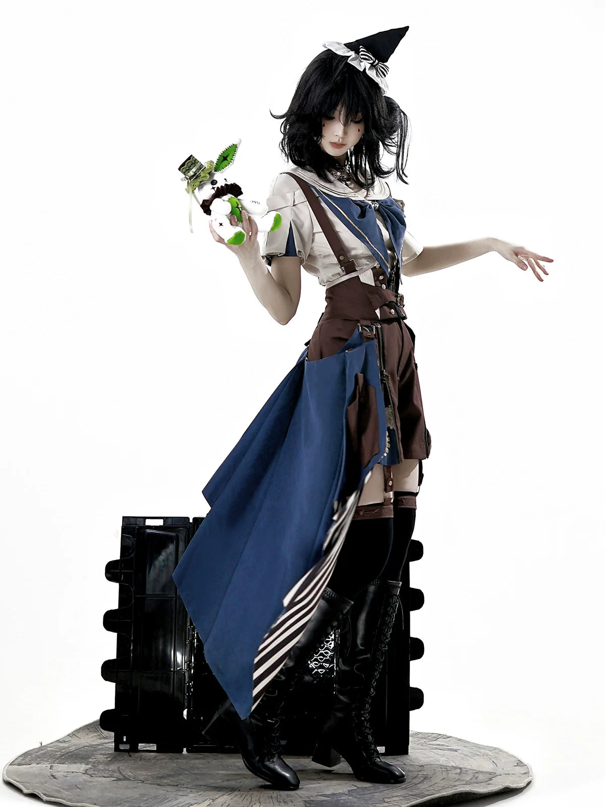 Designer's Gift - Voyager's Daily - Ouji Lolita Suspender Shorts Set with Shirt & Trailing