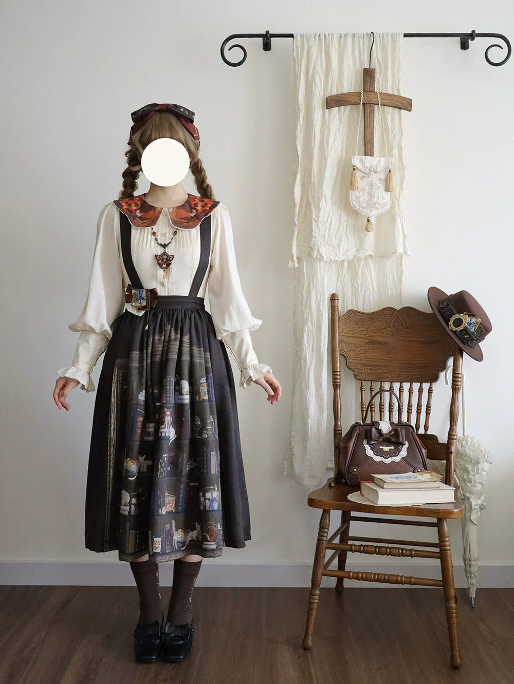 Miss Point - German Bookshelf - Classic Lolita SK, Detachable Suspenders