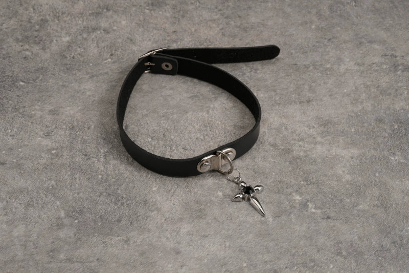 Strange Sugar - Gothic Lolita Choker Faux Leather Heart Pendant Necklace