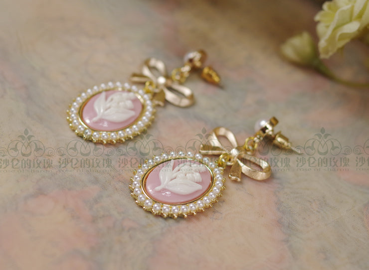 Rose of Sharon - Retro Cameo Lolita Earrings