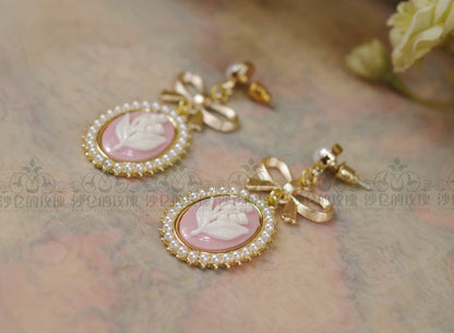 Rose of Sharon - Retro Cameo Lolita Earrings