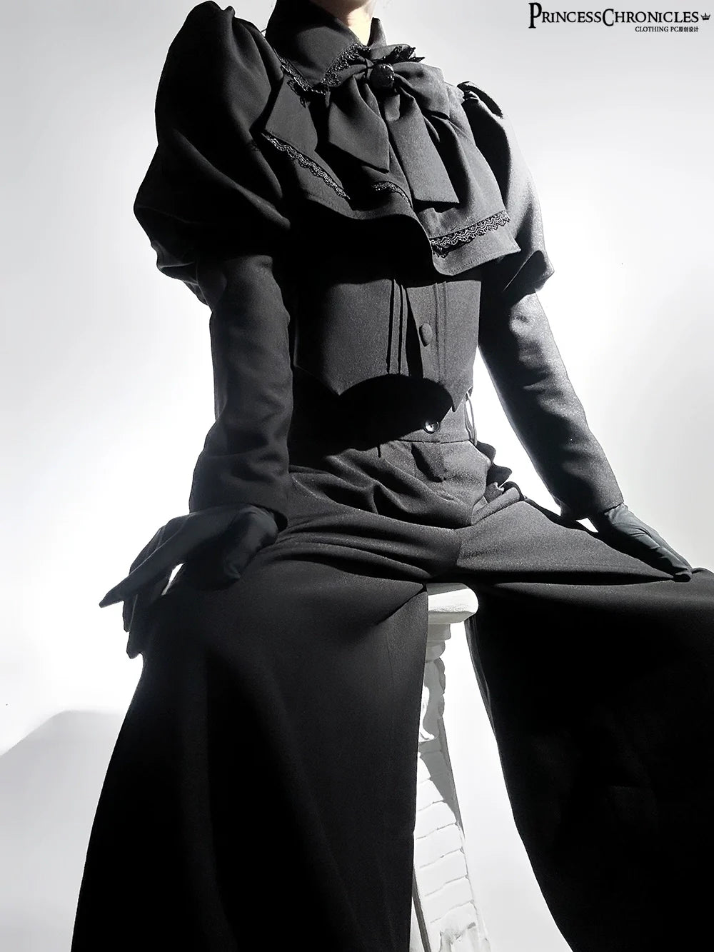 Princess Chronicles - Sorcerer's law - Retro Gothic Lolita Coat Black Ninth Pants