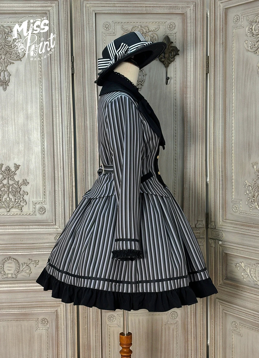 Miss Point - Classical Chocolate - Classic Lolita Jacket Elegant Striped Short Outwear