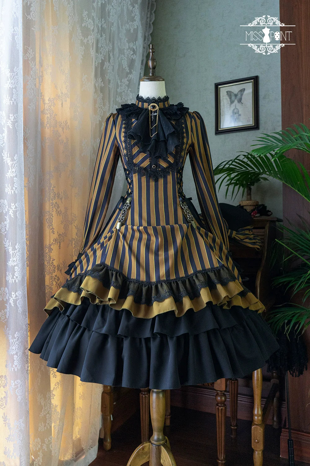 Miss Point - Perintz Manor - Gothic Lolita OP Long Sleeve Retro Lolita Dress