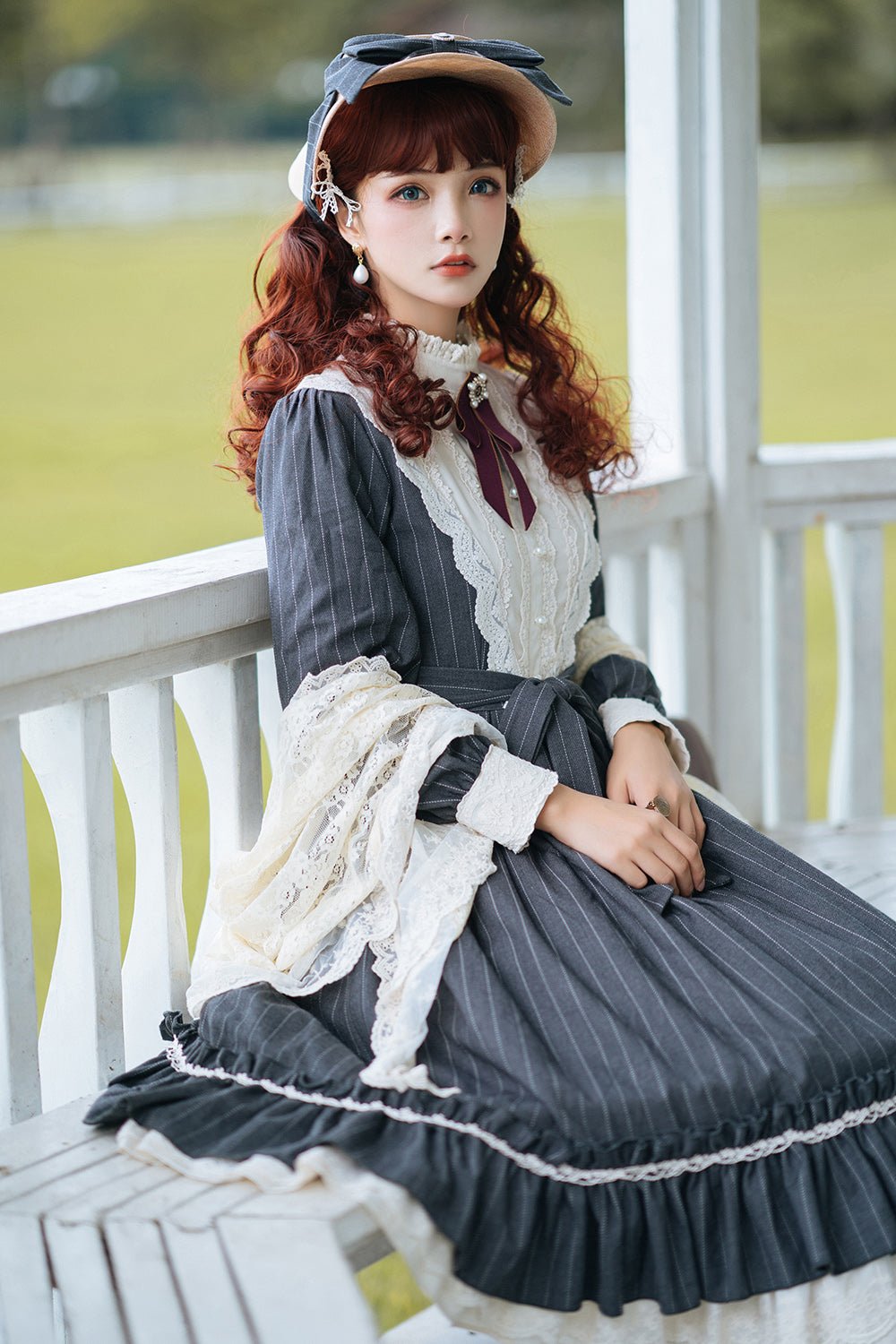 Miss point - Rose Silhouette - Vintage Classic Lolita OP