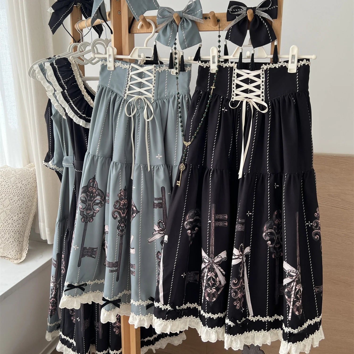 Uncle's Workshop - Secret Key - Classic Lolita Dress Suit, Key Print