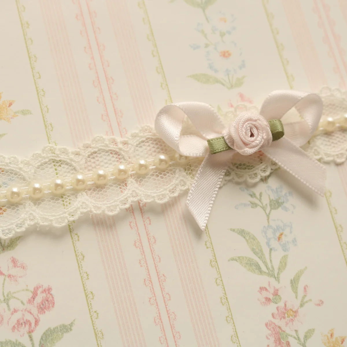 Creamy Bubbles - Sweet Lolita Choker Vintage Lace Rose Handmade Necklace