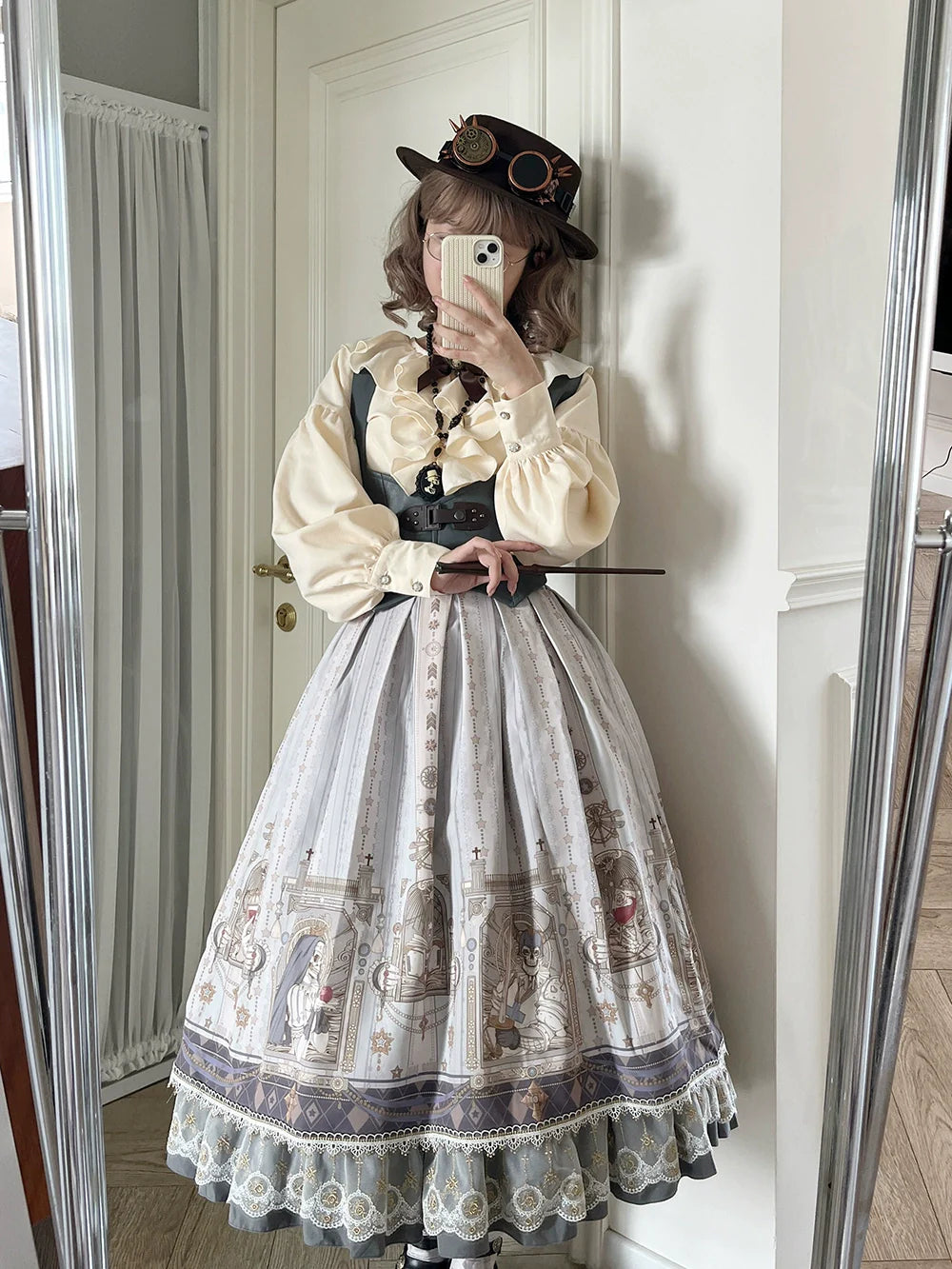 Miss Point - Demon Hunting Notes - Fishbone Gothic Lolita Skirt