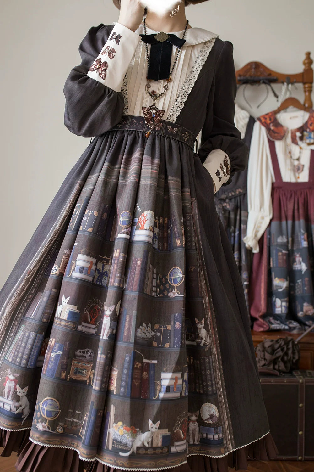 Miss Point - German Bookshelf - Classic Lolita OP Dress & Detachble Cape