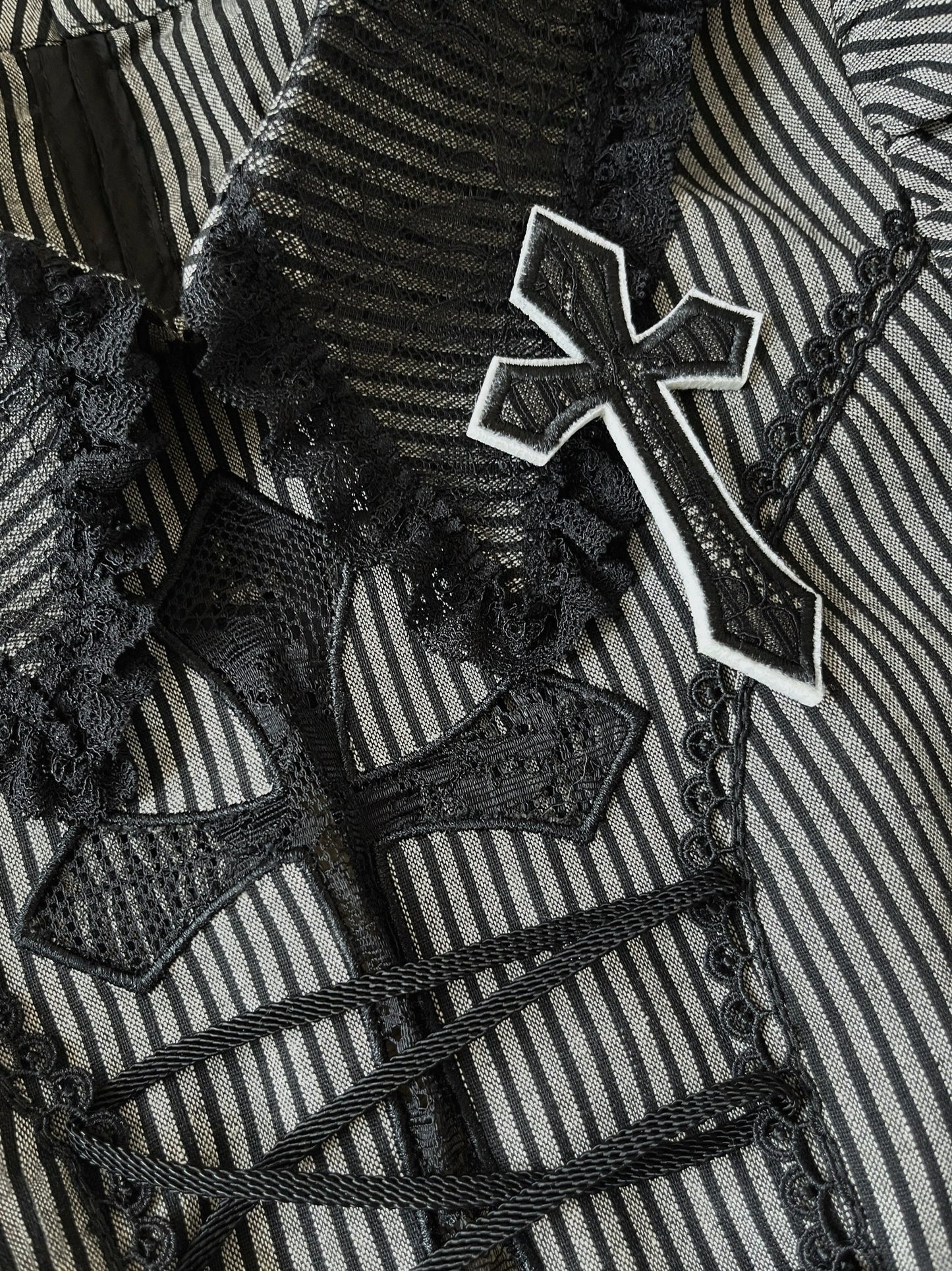 Susin Lolita - Striped Cross - Gothic Coordinated Lolita Set, Adjustable Blouse & Skirt