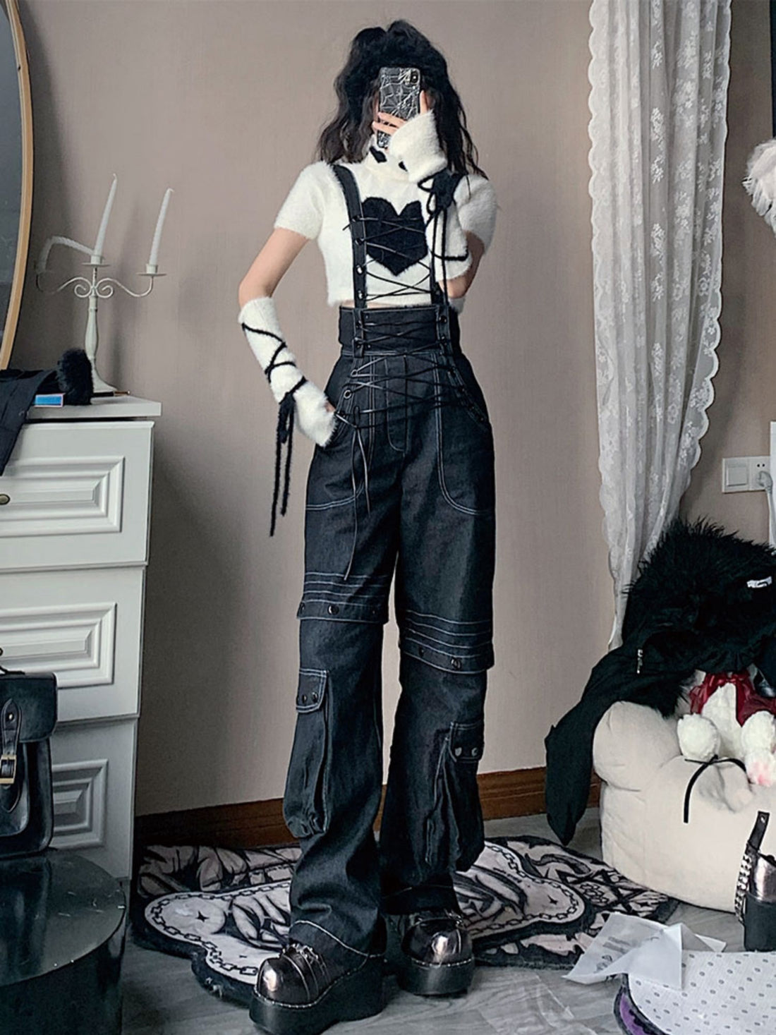 Lace-up style suspender jeans