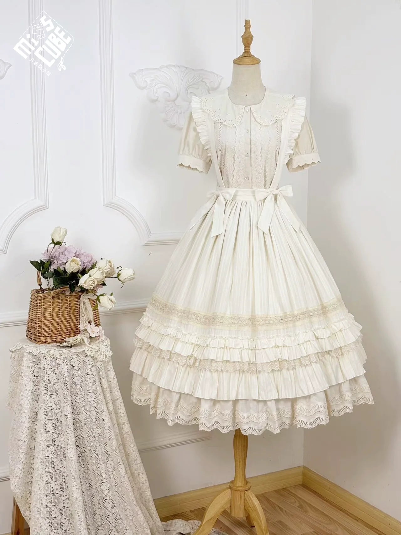 Miss Cube - Cool Sheep Whisper - Kawaii Retro Lolita SK with Detachable Suspenders