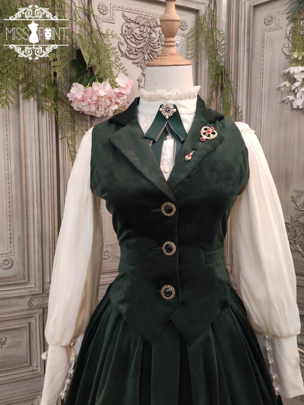 Miss Point - Rose Doll - Retro Lolita Vest Velvet Lolita Waistcoat