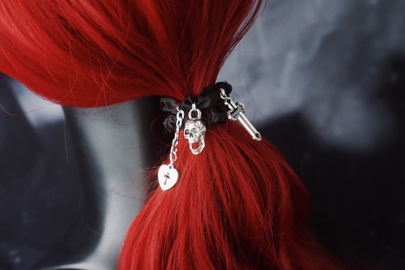 Strange Sugar - Gothic Lolita Black Hardware Skull Spider Hairband