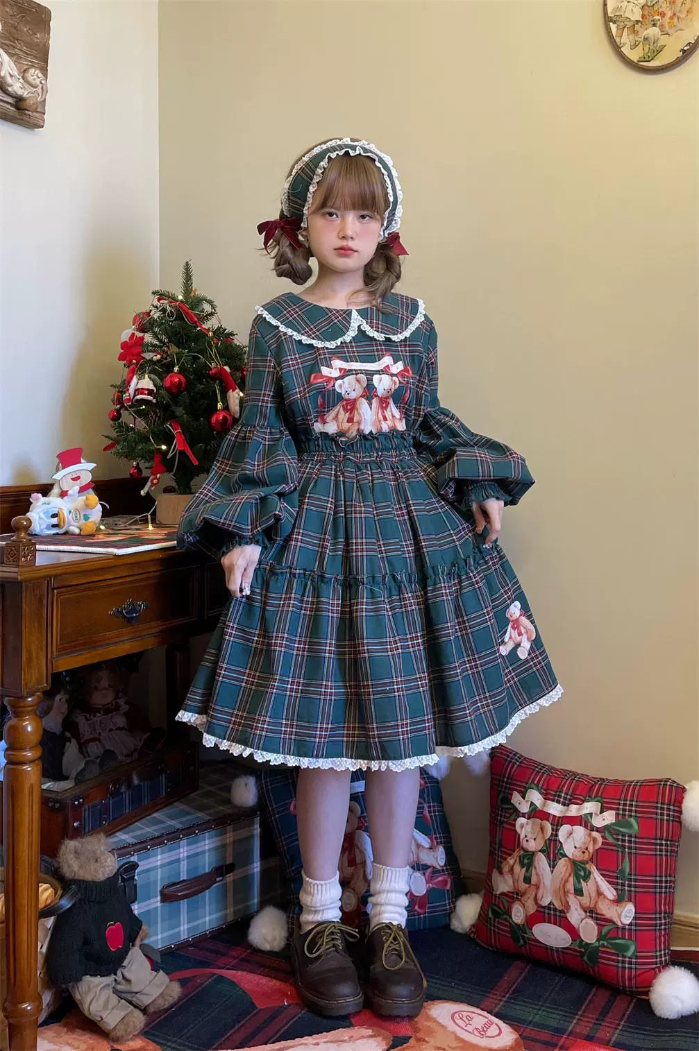 Labeau - Christmas Vintage Lolita Skirts Doll Collar Blouse Plaid Skirt Set
