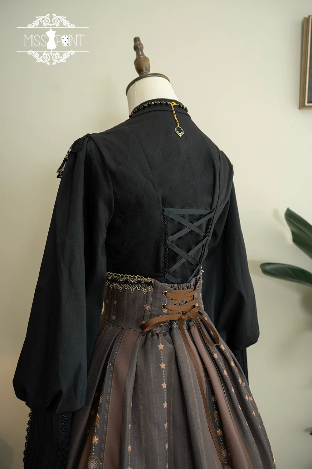 Miss Point - Demon Hunting Notes - Elegant Lolita Blouse Ruffled Collar