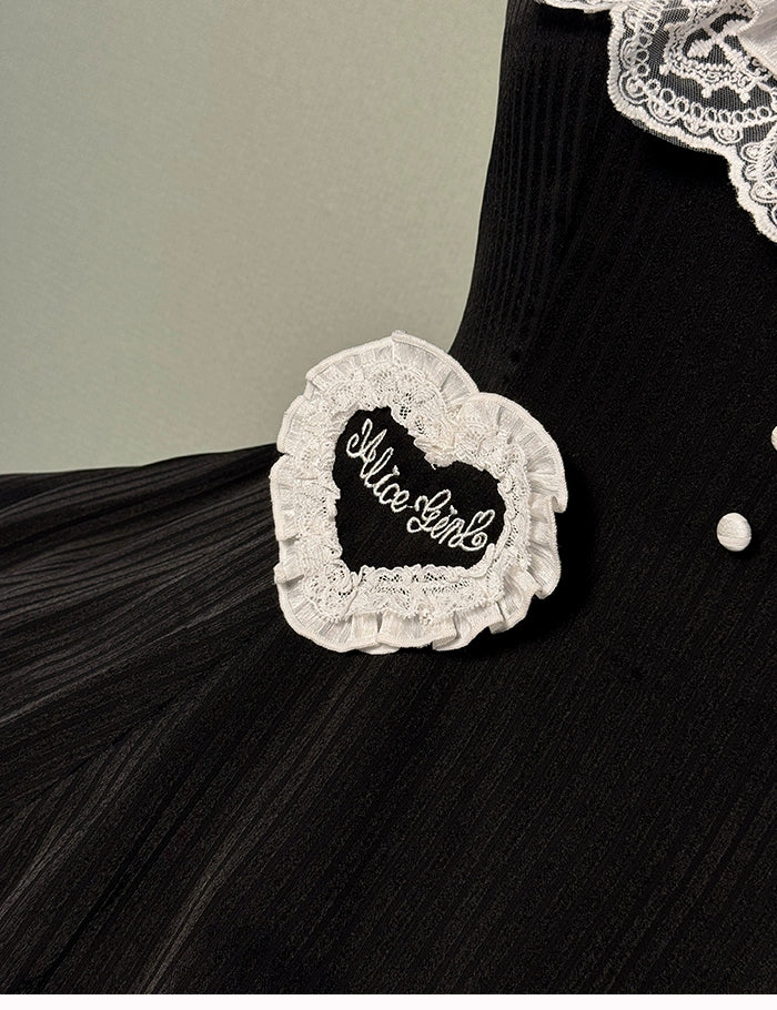 Alice Girl - Arrogant Miss - Heart-Shaped Lolita Brooch with Lace and Embroidery