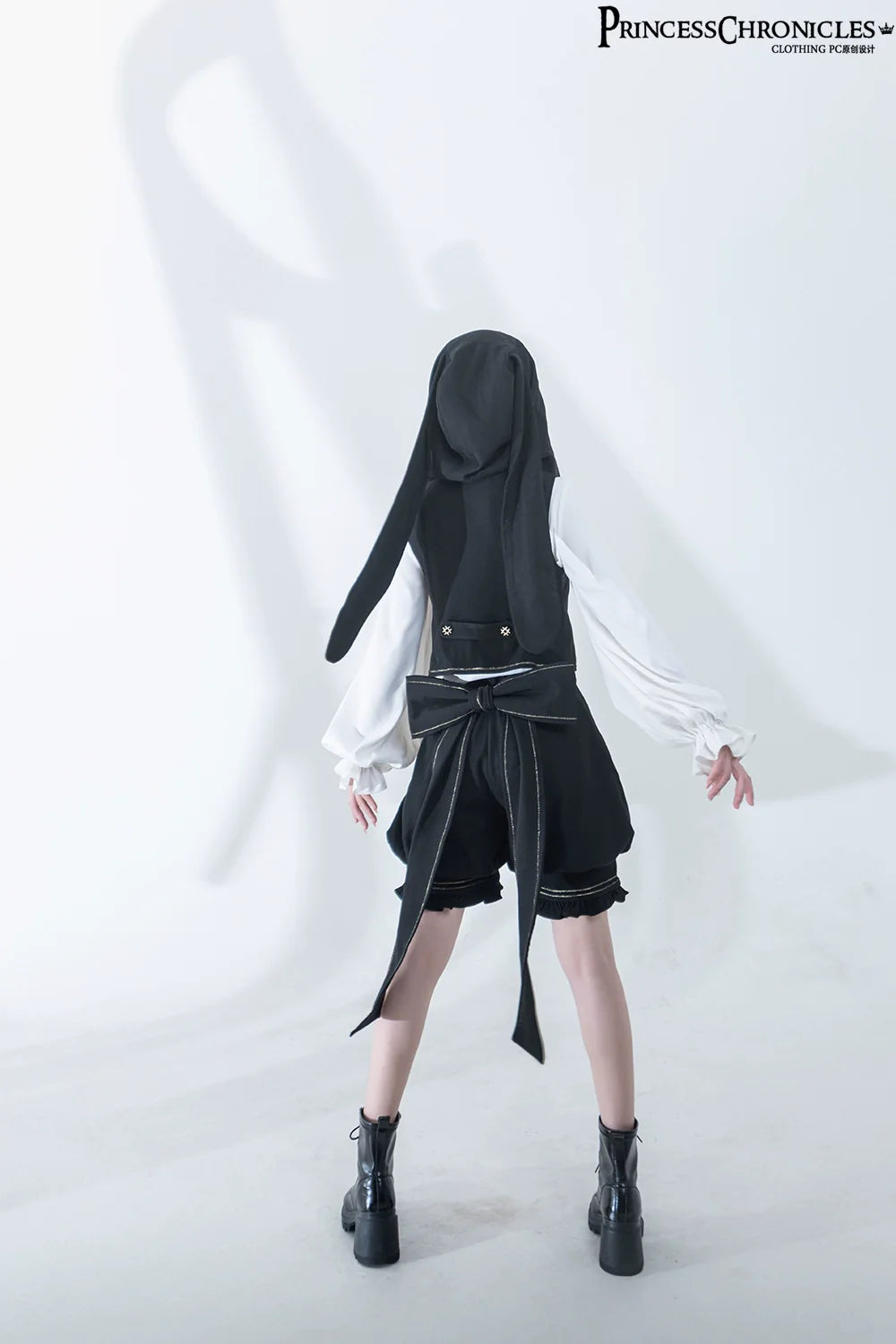 Princess Chronicles - Desperate Bunny - Ouji Lolita Vest Shorts Set