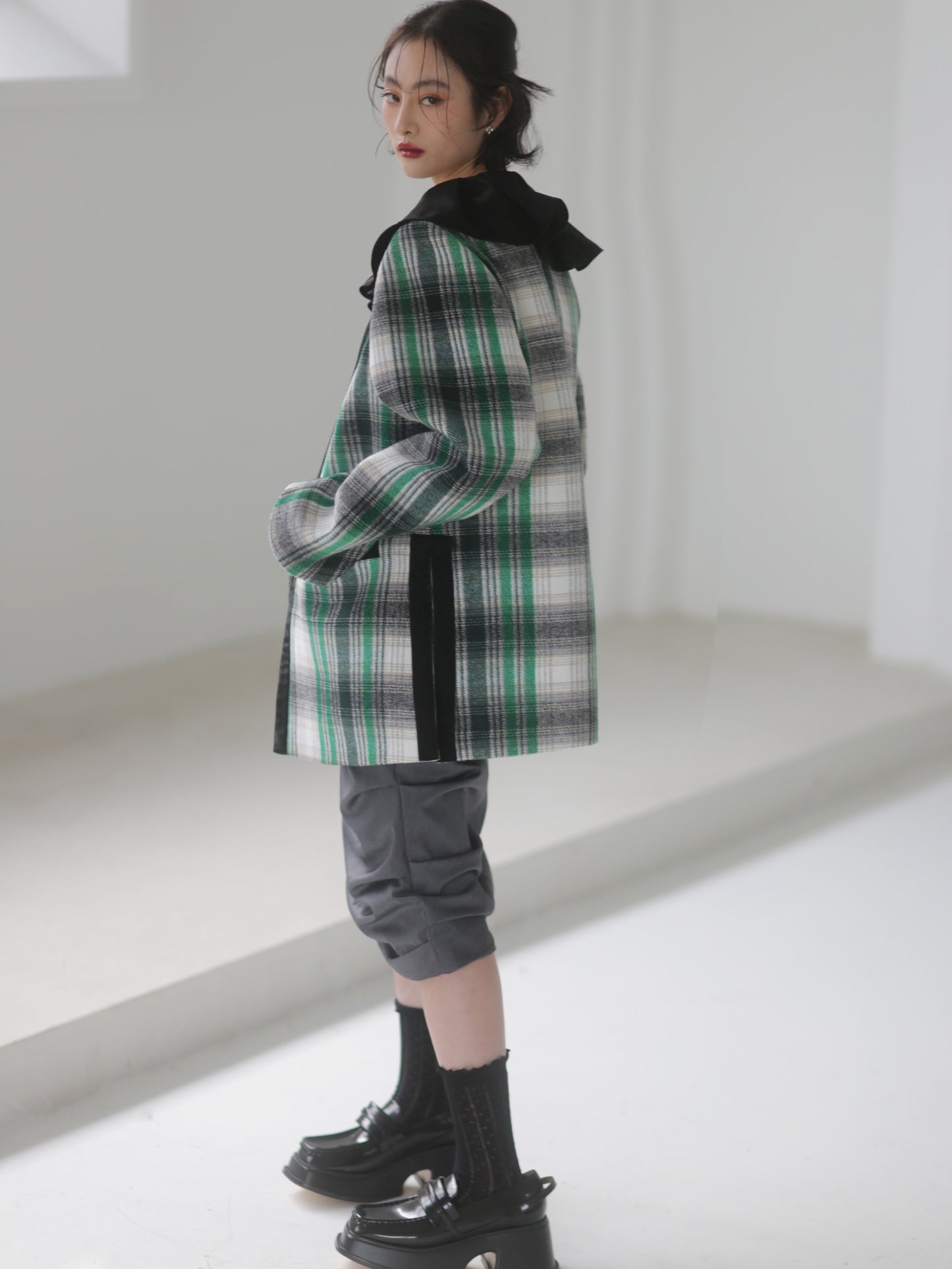 Plaid Lace Collar Woolen Jacket