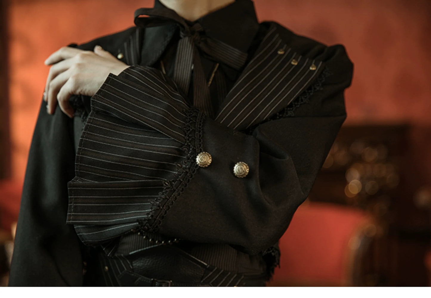 Mr. Yi's Steam Continent - Gothic Lolita Cardigan Long Sleeve Black Short Jacket