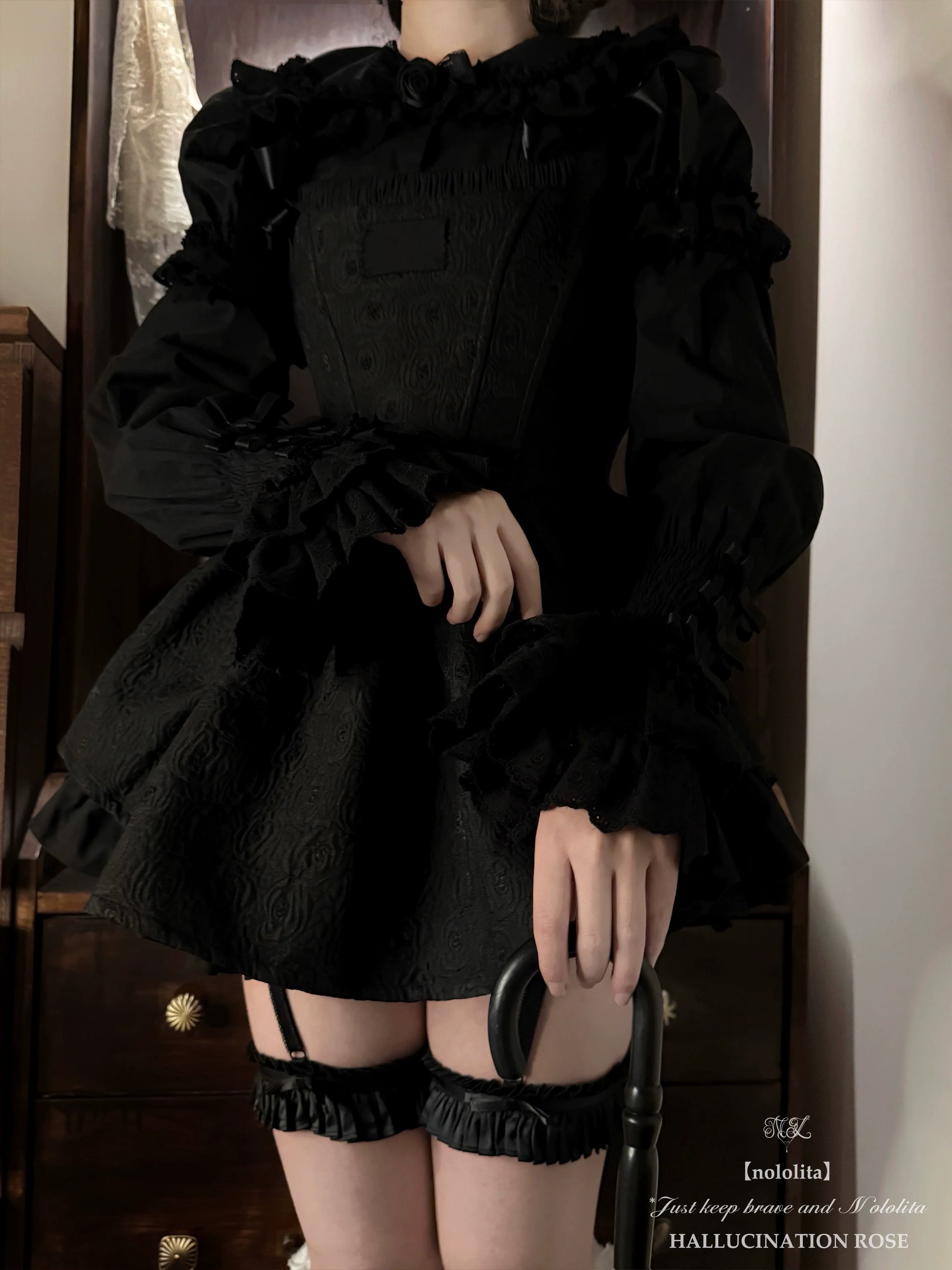 Nololita - Nightingale - Old School Lolita Shirt with Detachable Sleeves