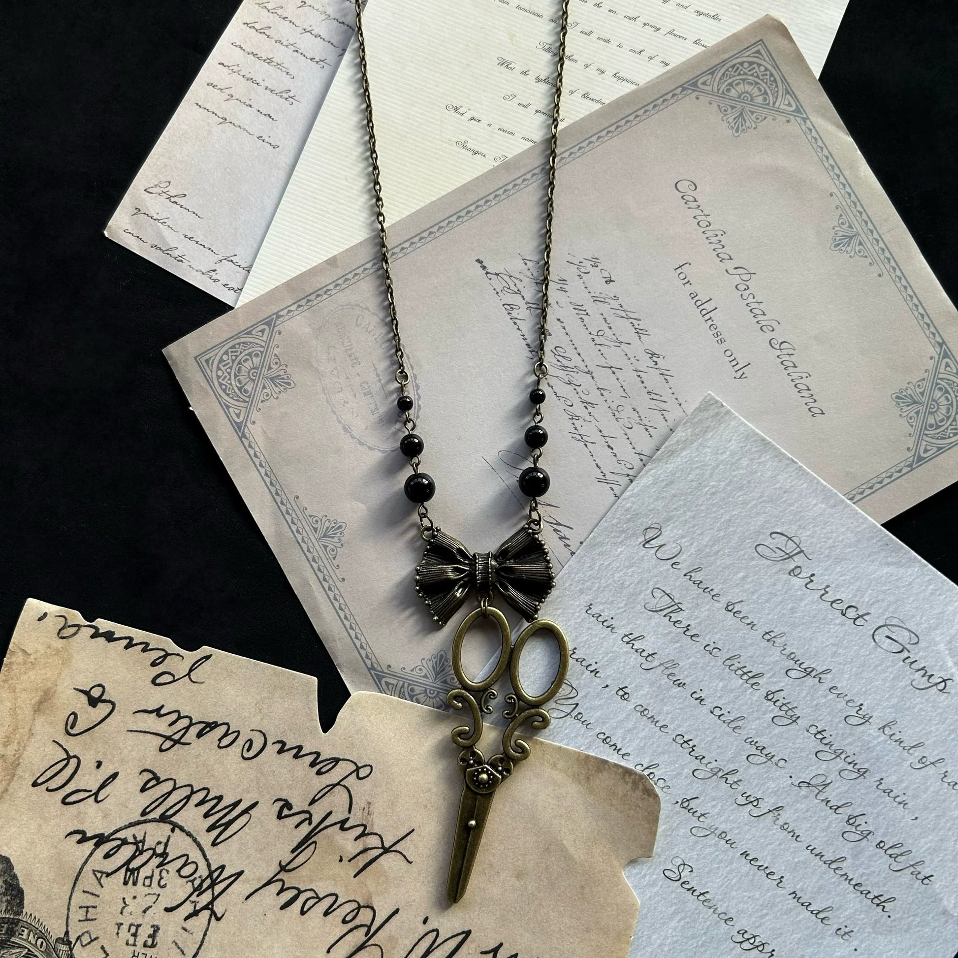 Halloween Alice - Vintage Lolita Bow-Scissors Shaped Necklace