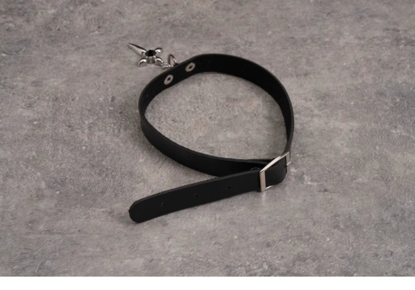 Strange Sugar - Gothic Lolita Choker Faux Leather Heart Pendant Necklace