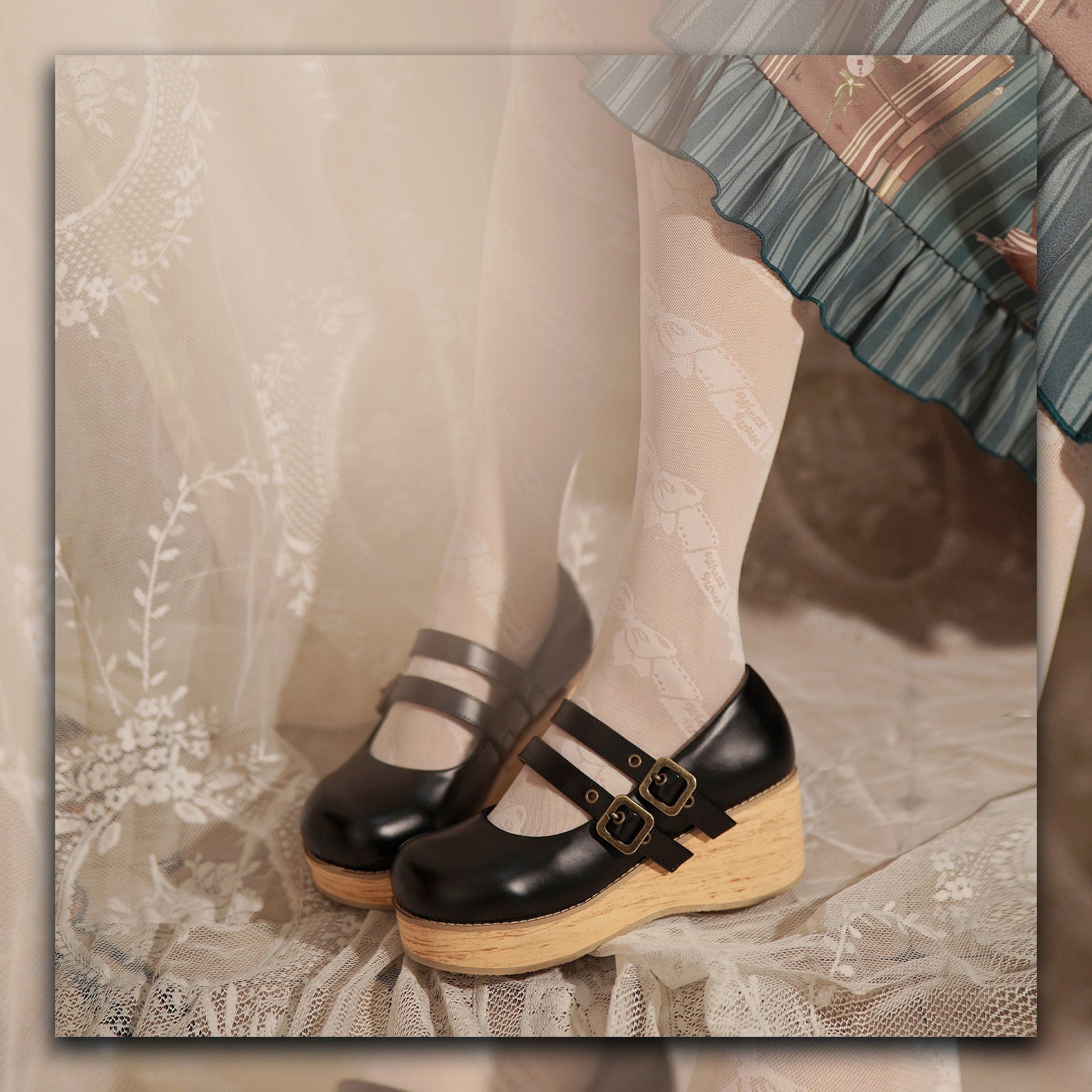 MODO - Retro Lolita Round Toe Wood Bottom Shoes