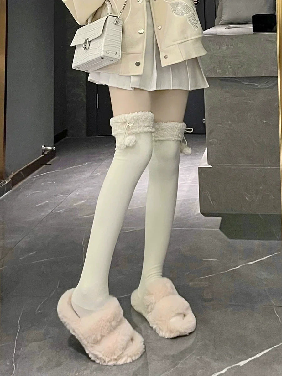 Hua Nai cat - Kawaii Winter Lolita Stockings Fuzzy Trim Furball Over-knee Socks