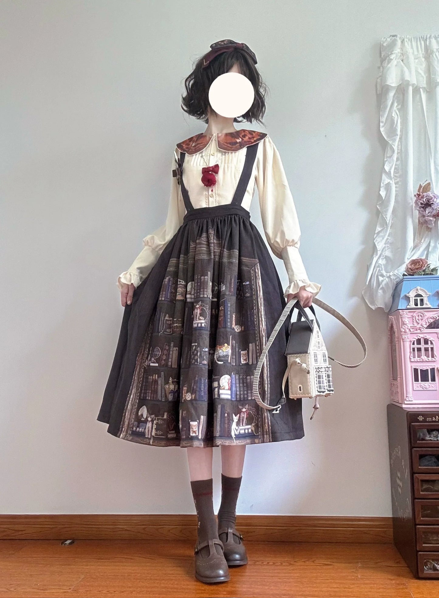 Miss Point - German Bookshelf - Classic Lolita SK, Detachable Suspenders