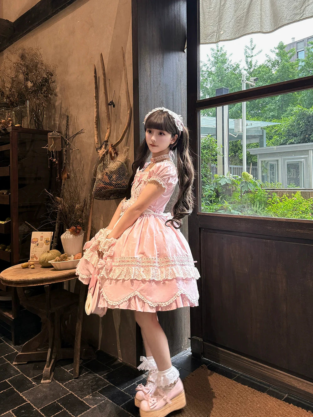 Miss Point - Vintage Petal Rabbit - Old School Lolita OP Cotton Dress With Petal-Shaped Hem
