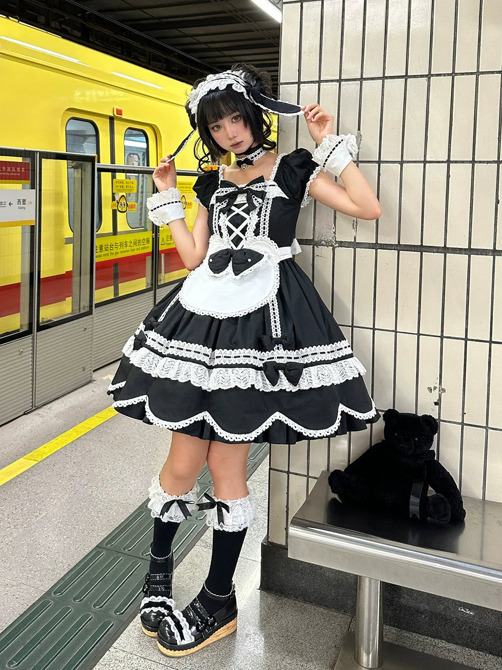 Miss Point - Vintage Petal Rabbit - Old School Lolita OP Cotton Dress With Petal-Shaped Hem