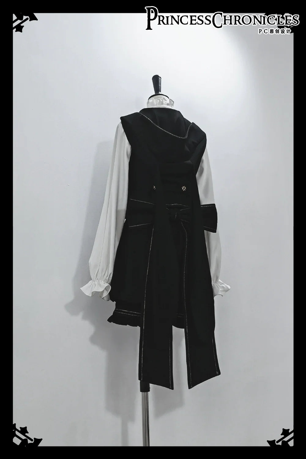 Princess Chronicles - Desperate Bunny - Ouji Lolita Vest Shorts Set